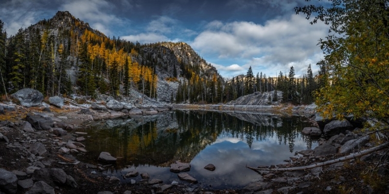 Morning at Little Colchuck Lake